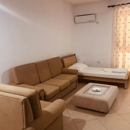 Albi 1 Apartment *